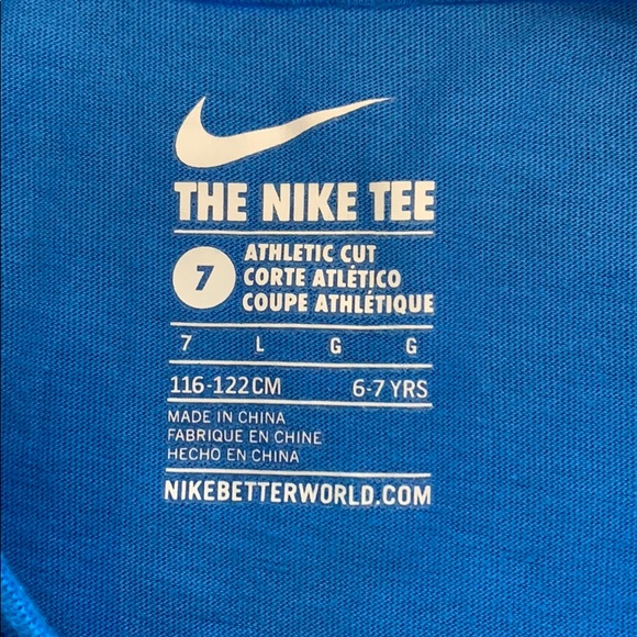 Nike ‘Winning Streak’ Glow in the Dark Boy Tshirt - Picture 3 of 3